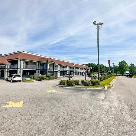 Executive Inn Ridgeway I-77 エクステリア 写真
