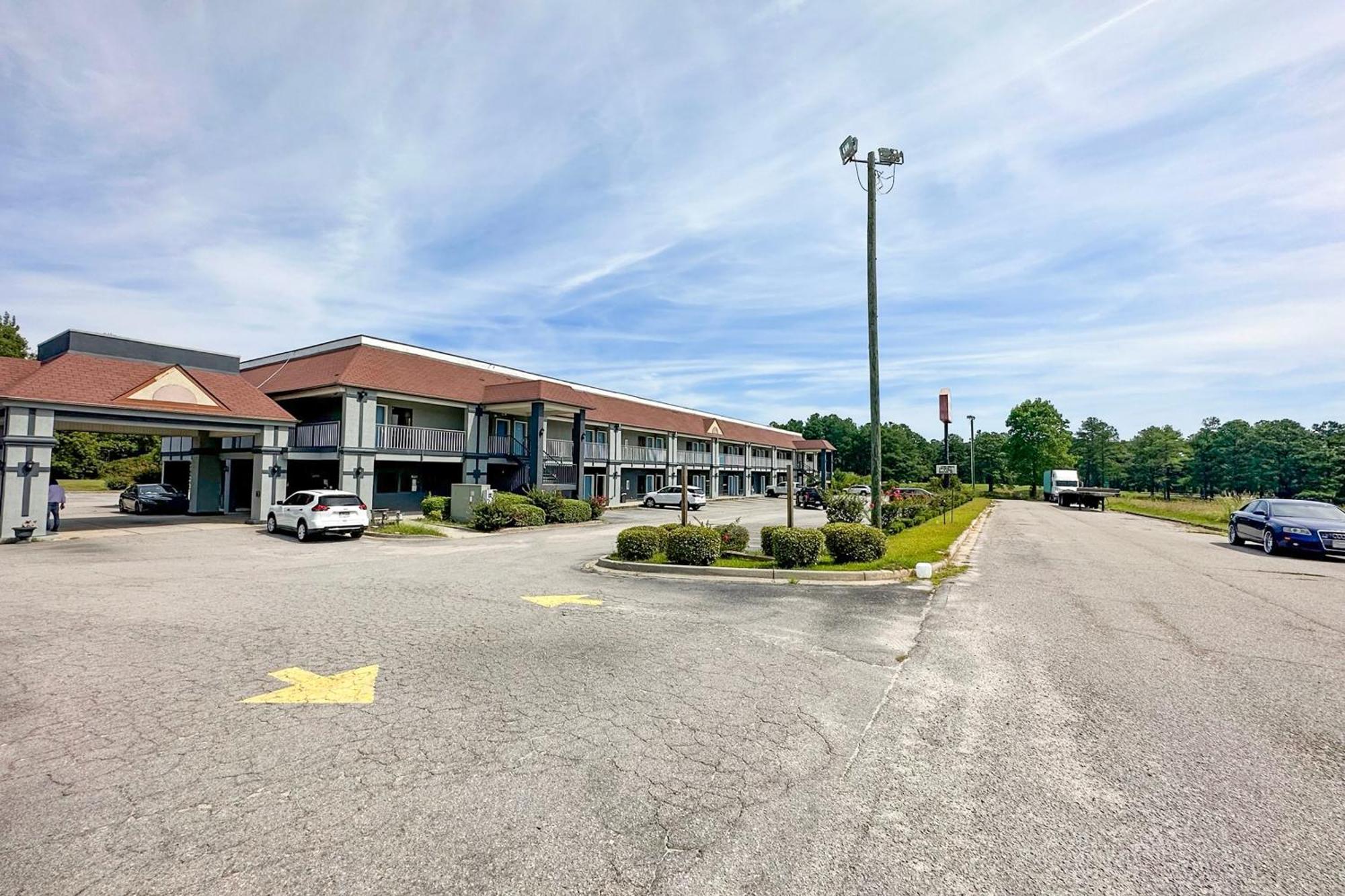 Executive Inn Ridgeway I-77 エクステリア 写真
