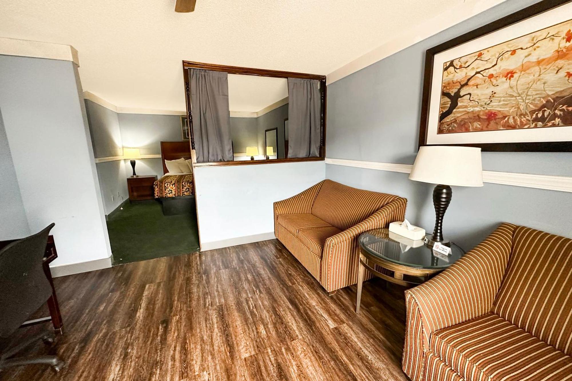 Executive Inn Ridgeway I-77 エクステリア 写真