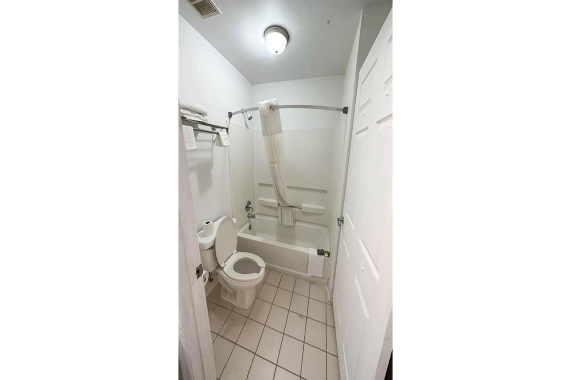 Executive Inn Ridgeway I-77 エクステリア 写真