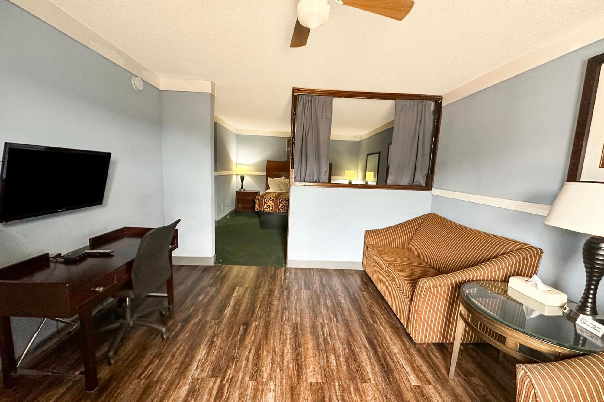 Executive Inn Ridgeway I-77 エクステリア 写真