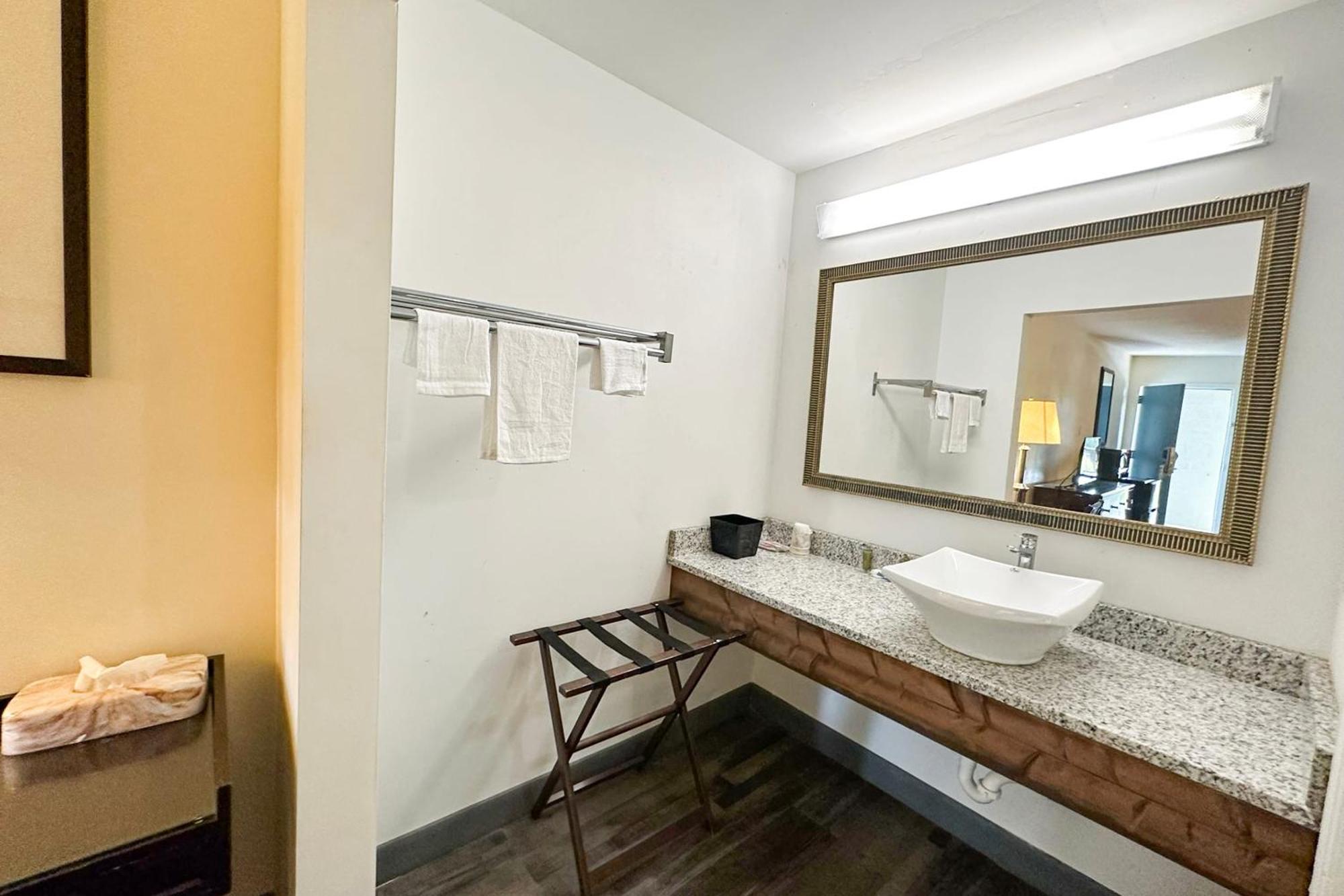 Executive Inn Ridgeway I-77 エクステリア 写真